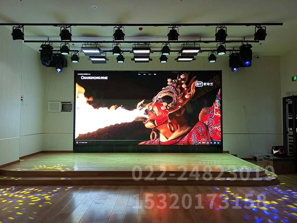 小间距LED显示屏 (5)